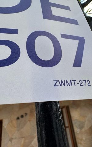 Casa à venda com 200m², 2 quartos e 2 vagas