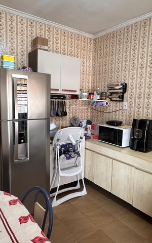 Casa à venda com 200m², 2 quartos e 2 vagas