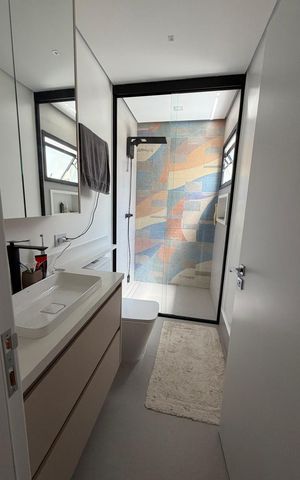 Casa de condomínio à venda com 213m², 3 quartos e 2 vagas Casa de condomínio à venda com 213m², 3 quartos e 2 vagasBanheiro