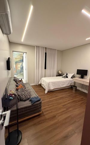 Casa de condomínio à venda com 213m², 3 quartos e 2 vagas Casa de condomínio à venda com 213m², 3 quartos e 2 vagasQuarto