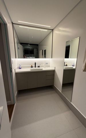 Casa de condomínio à venda com 213m², 3 quartos e 2 vagas Casa de condomínio à venda com 213m², 3 quartos e 2 vagasBanheiro