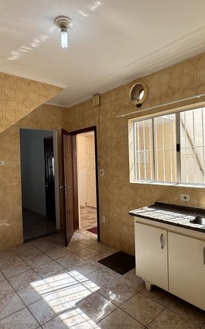 Casa à venda com 195m², 3 quartos e 2 vagas Casa à venda com 195m², 3 quartos e 2 vagasCozinha