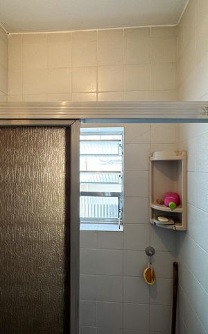 Casa à venda com 195m², 3 quartos e 2 vagas Casa à venda com 195m², 3 quartos e 2 vagasBanheiro - Suíte Edícula