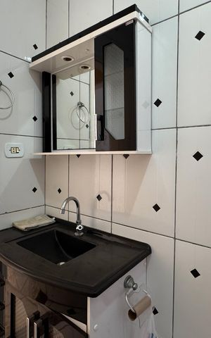 Casa à venda com 195m², 3 quartos e 2 vagas Casa à venda com 195m², 3 quartos e 2 vagasBanheiro Social