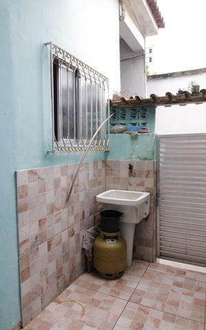 Casa à venda com 60m², 2 quartos e sem vagaÁrea de Serviço