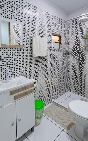 Casa à venda com 184m², 4 quartos e 4 vagas