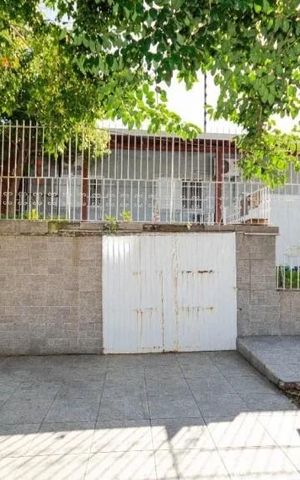 Casa à venda com 184m², 4 quartos e 4 vagas