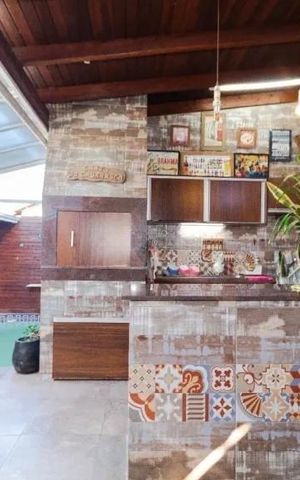 Casa à venda com 184m², 4 quartos e 4 vagas