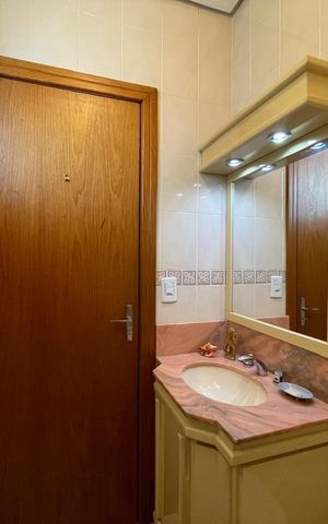 Apartamento à venda com 194m², 3 quartos e 1 vaga