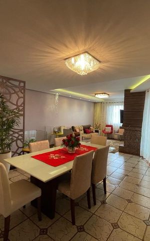 Apartamento à venda com 194m², 3 quartos e 1 vaga