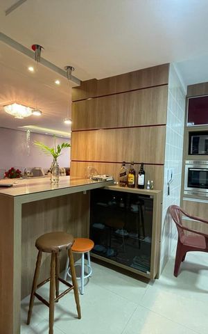 Apartamento à venda com 194m², 3 quartos e 1 vaga