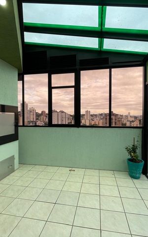 Apartamento à venda com 194m², 3 quartos e 1 vaga