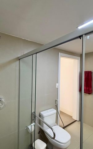Apartamento à venda com 222m², 4 quartos e 1 vaga Apartamento à venda com 222m², 4 quartos e 1 vagaSuíte 3 - banheiro