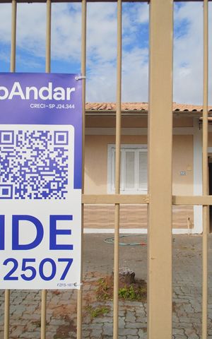 Casa à venda com 140m², 3 quartos e 2 vagasplaca