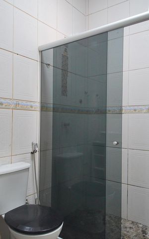 Casa à venda com 140m², 3 quartos e 2 vagasBanheiro