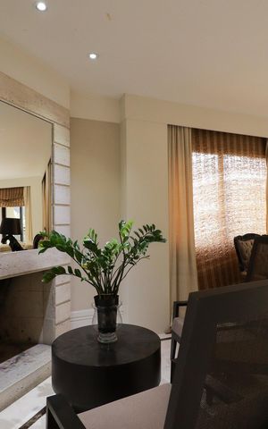 Apartamento à venda com 235m², 4 quartos e 4 vagas Apartamento à venda com 235m², 4 quartos e 4 vagasSala