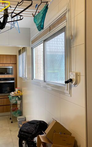 Apartamento à venda com 200m², 3 quartos e 4 vagas Apartamento à venda com 200m², 3 quartos e 4 vagasÁrea de Serviço