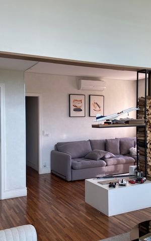 Apartamento à venda com 200m², 3 quartos e 4 vagas Apartamento à venda com 200m², 3 quartos e 4 vagasSala