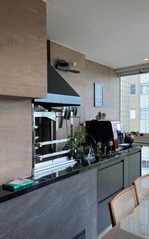 Apartamento à venda com 200m², 3 quartos e 4 vagas Apartamento à venda com 200m², 3 quartos e 4 vagasCozinha