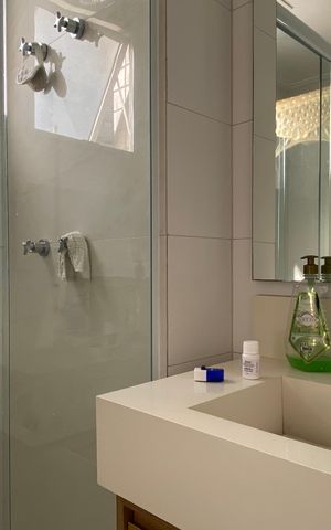 Apartamento à venda com 200m², 3 quartos e 4 vagas Apartamento à venda com 200m², 3 quartos e 4 vagasBanheiro 3