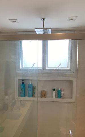 Apartamento à venda com 200m², 3 quartos e 4 vagas Apartamento à venda com 200m², 3 quartos e 4 vagasBanheiro 1