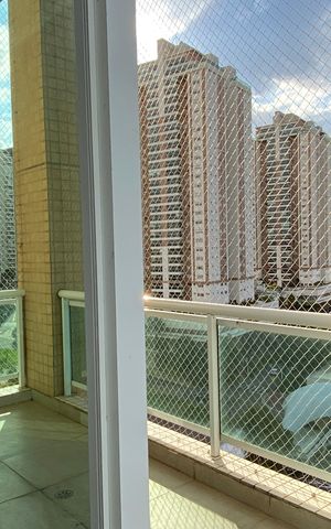 Apartamento à venda com 200m², 3 quartos e 4 vagas Apartamento à venda com 200m², 3 quartos e 4 vagasVaranda da Sala