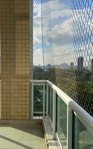 Apartamento à venda com 200m², 3 quartos e 4 vagas Apartamento à venda com 200m², 3 quartos e 4 vagasVaranda da Sala