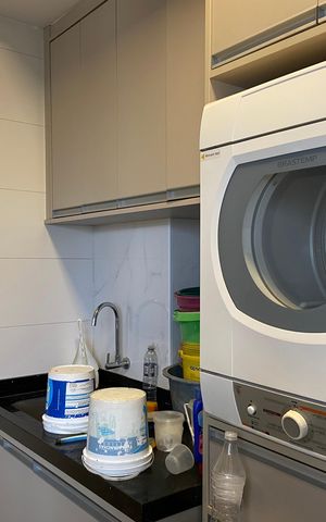 Apartamento à venda com 200m², 3 quartos e 4 vagas Apartamento à venda com 200m², 3 quartos e 4 vagasÁrea de Serviço