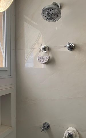 Apartamento à venda com 200m², 3 quartos e 4 vagas Apartamento à venda com 200m², 3 quartos e 4 vagasBanheiro 3
