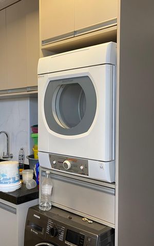 Apartamento à venda com 200m², 3 quartos e 4 vagas Apartamento à venda com 200m², 3 quartos e 4 vagasÁrea de Serviço