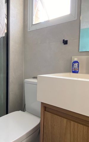 Apartamento à venda com 200m², 3 quartos e 4 vagas Apartamento à venda com 200m², 3 quartos e 4 vagasBanheiro 2