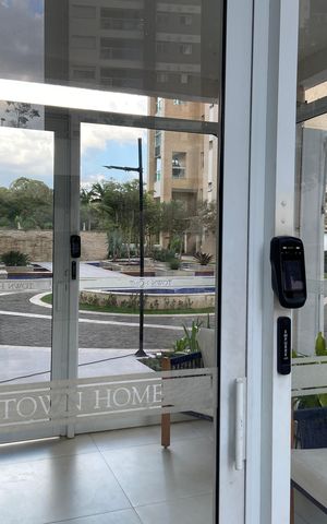 Apartamento à venda com 200m², 3 quartos e 4 vagas Apartamento à venda com 200m², 3 quartos e 4 vagasFachada do bloco