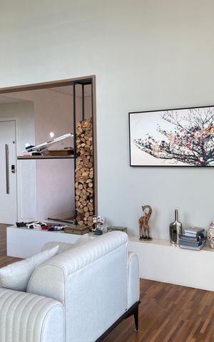 Apartamento à venda com 200m², 3 quartos e 4 vagas Apartamento à venda com 200m², 3 quartos e 4 vagasSala