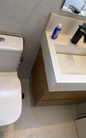 Apartamento à venda com 200m², 3 quartos e 4 vagas Apartamento à venda com 200m², 3 quartos e 4 vagasBanheiro 2