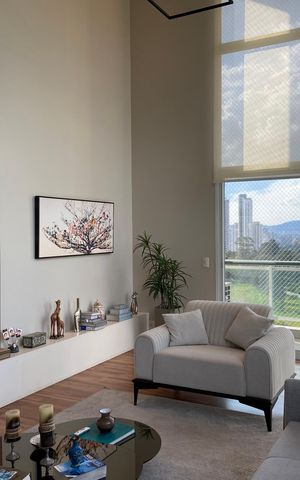 Apartamento à venda com 200m², 3 quartos e 4 vagas Apartamento à venda com 200m², 3 quartos e 4 vagasSala