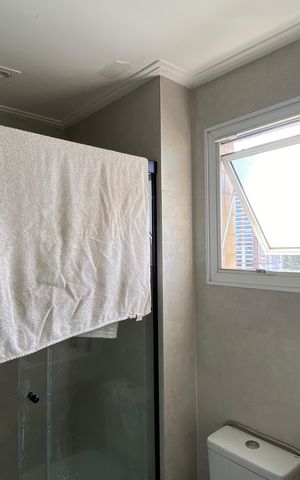 Apartamento à venda com 200m², 3 quartos e 4 vagas Apartamento à venda com 200m², 3 quartos e 4 vagasBanheiro 2