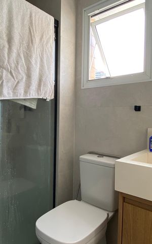 Apartamento à venda com 200m², 3 quartos e 4 vagas Apartamento à venda com 200m², 3 quartos e 4 vagasBanheiro 2