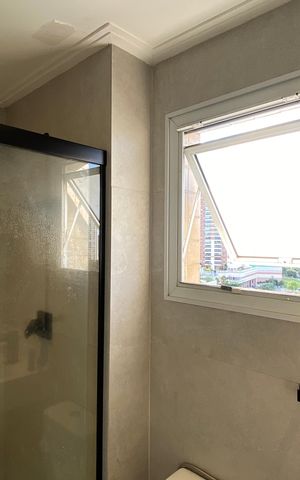Apartamento à venda com 200m², 3 quartos e 4 vagas Apartamento à venda com 200m², 3 quartos e 4 vagasBanheiro 2