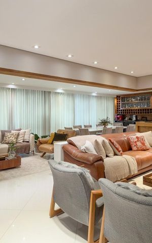 Apartamento à venda com 190m², 3 quartos e 5 vagas Apartamento à venda com 190m², 3 quartos e 5 vagasSala