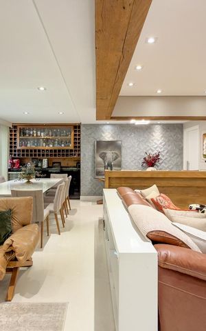 Apartamento à venda com 190m², 3 quartos e 5 vagas Apartamento à venda com 190m², 3 quartos e 5 vagasSala