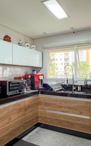 Apartamento à venda com 190m², 3 quartos e 5 vagas Apartamento à venda com 190m², 3 quartos e 5 vagasCozinha