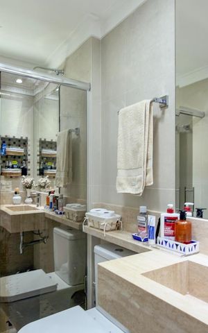 Apartamento à venda com 190m², 3 quartos e 5 vagas Apartamento à venda com 190m², 3 quartos e 5 vagasBanheiro
