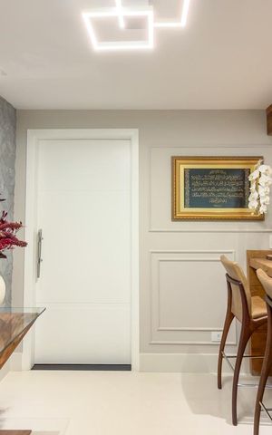 Apartamento à venda com 190m², 3 quartos e 5 vagas Apartamento à venda com 190m², 3 quartos e 5 vagasSala de Jantar