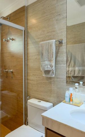 Apartamento à venda com 190m², 3 quartos e 5 vagas Apartamento à venda com 190m², 3 quartos e 5 vagasBanheiro