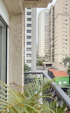 Apartamento à venda com 190m², 3 quartos e 5 vagas Apartamento à venda com 190m², 3 quartos e 5 vagasVaranda