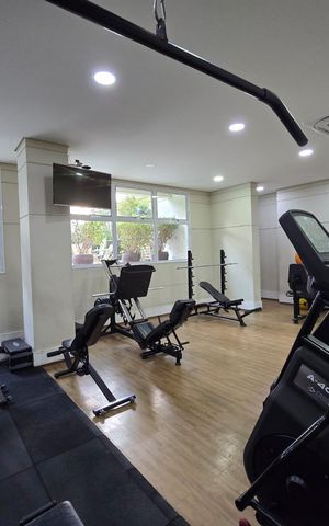 Apartamento à venda com 80m², 2 quartos e 2 vagas Apartamento à venda com 80m², 2 quartos e 2 vagasÁrea comum - Academia