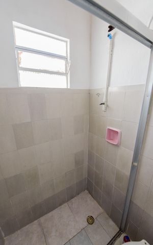 Casa para alugar com 60m², 1 quarto e sem vaga Casa para alugar com 60m², 1 quarto e sem vagaBanheiro