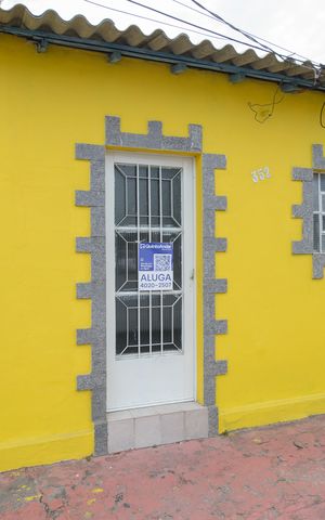 Casa para alugar com 60m², 1 quarto e sem vaga Casa para alugar com 60m², 1 quarto e sem vagaFachada da Casa