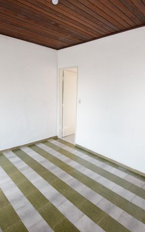 Casa para alugar com 60m², 1 quarto e sem vaga Casa para alugar com 60m², 1 quarto e sem vagaSala