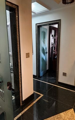 Apartamento à venda com 202m², 3 quartos e 5 vagasCorredor